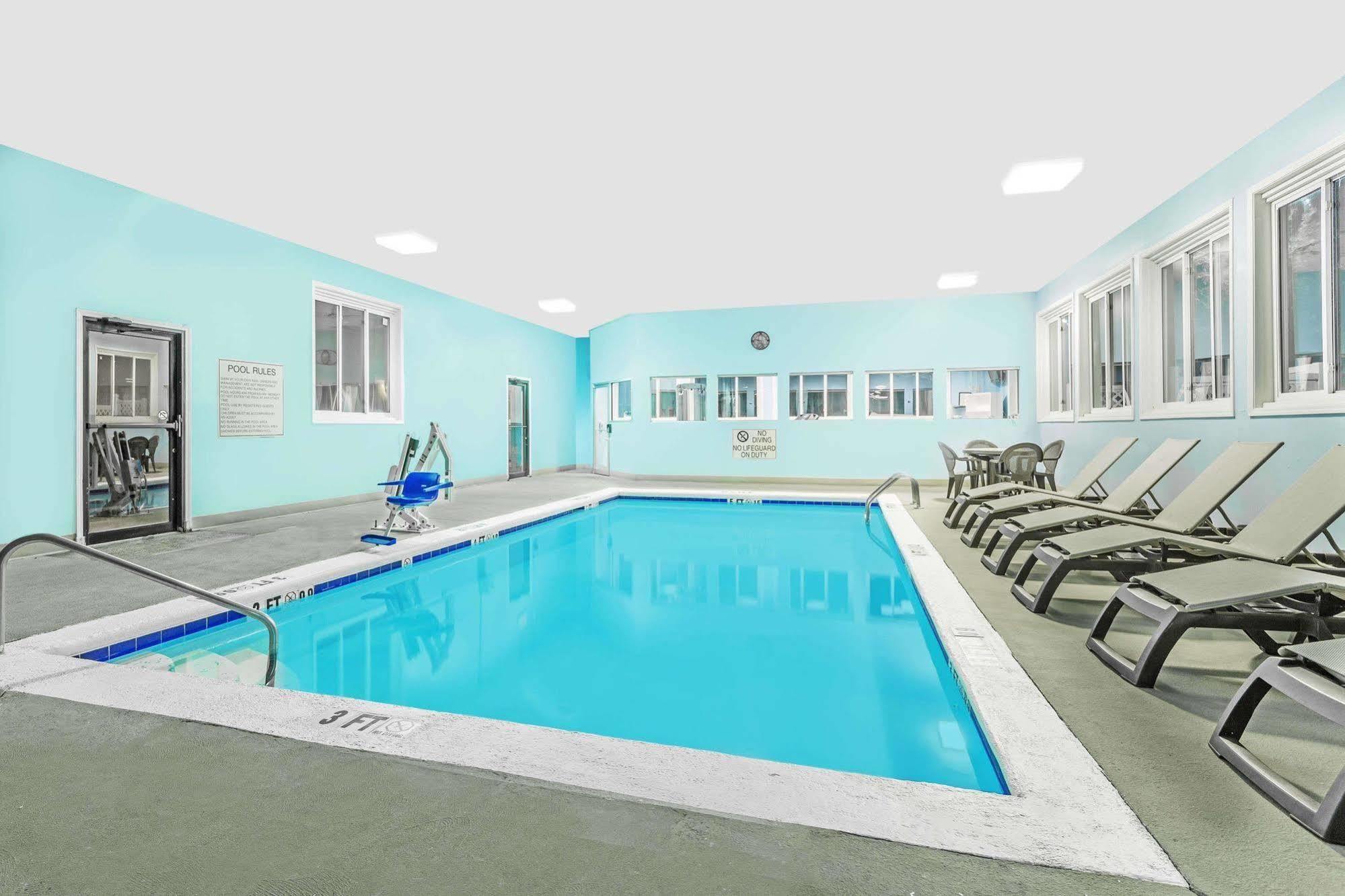 Baymont By Wyndham Cornelia Otel Dış mekan fotoğraf
