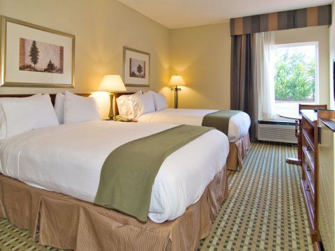 Baymont By Wyndham Cornelia Otel Oda fotoğraf